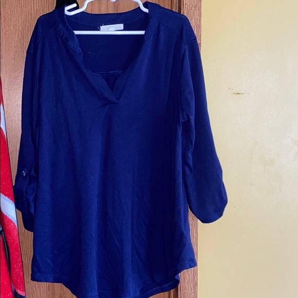 Nice navy blue top - Picture 1 of 2